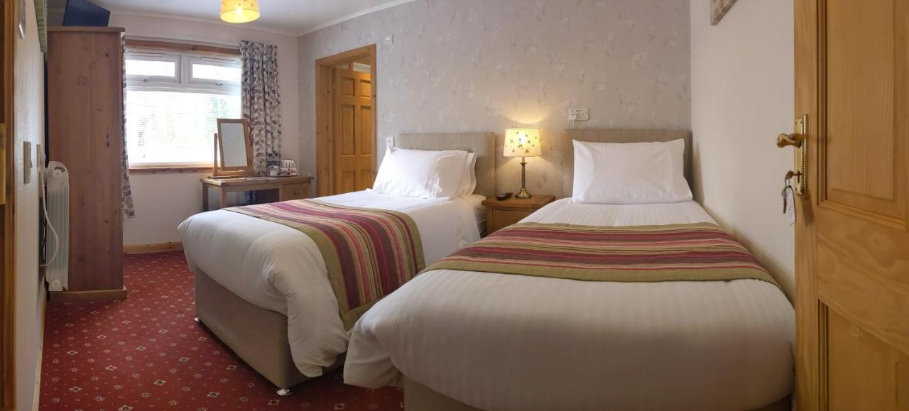 Homagen Bed & Breakfast Roybridge Luaran gambar
