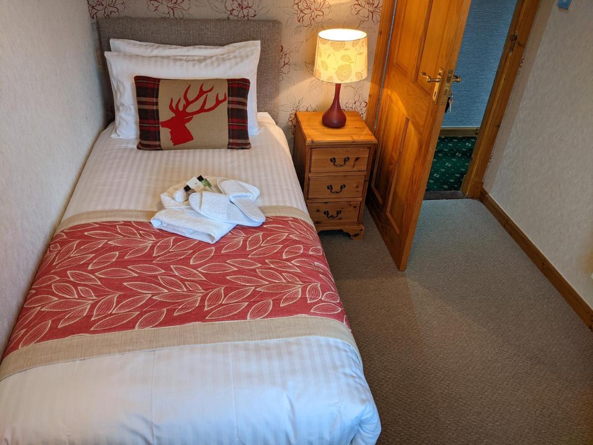 Homagen Bed & Breakfast Roybridge Luaran gambar